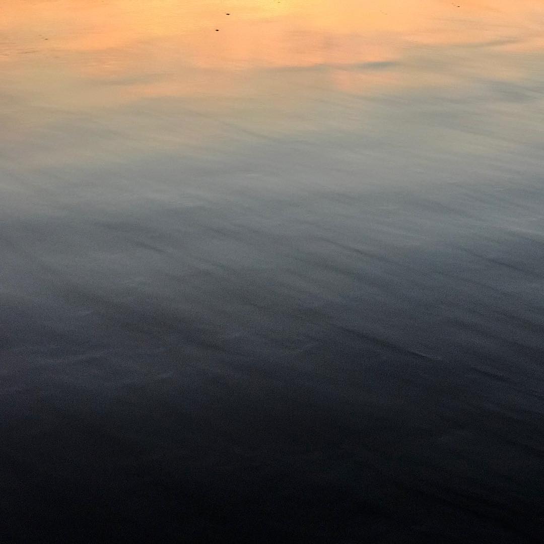 〰